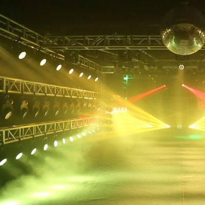 Światło dyskotekowe DJ 37*10W RGBW Quad 4 w 1 LED ruchoma głowica Wash Zoom